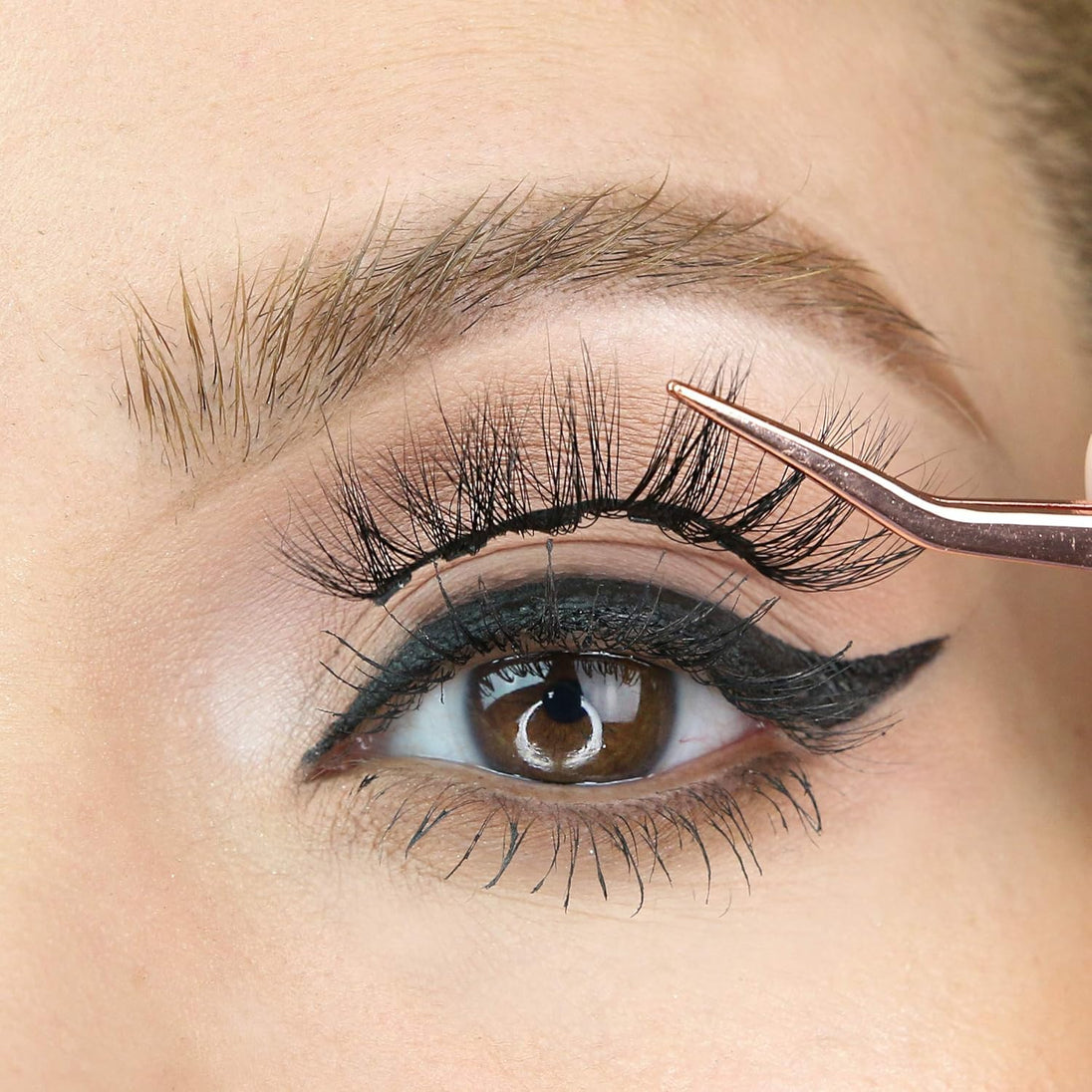 - Premium Magnetic Eyelashes - No Irritation of Glue - Natural & Beautiful (Lash Kit, Sassy)