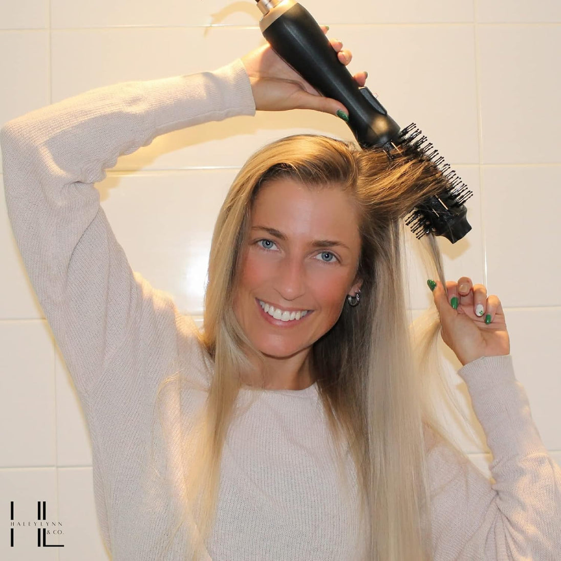 . Hot Air Blowout Brush All-In-One Hair Dryer Blower Volumizer Straightener Curler Professional Salon Negative Ion Technology Ceramic Coating Hot Air Brush for Fine to Thick Hair Brosse Sechoir Cheveux Rose Gold Cleaning Tool